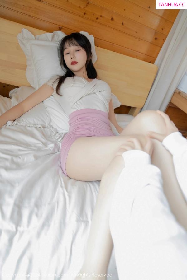 波巧酱  [XiuRen]高清写真图 2024.02.20 No.8112 波巧酱 丝袜美腿第41张图片